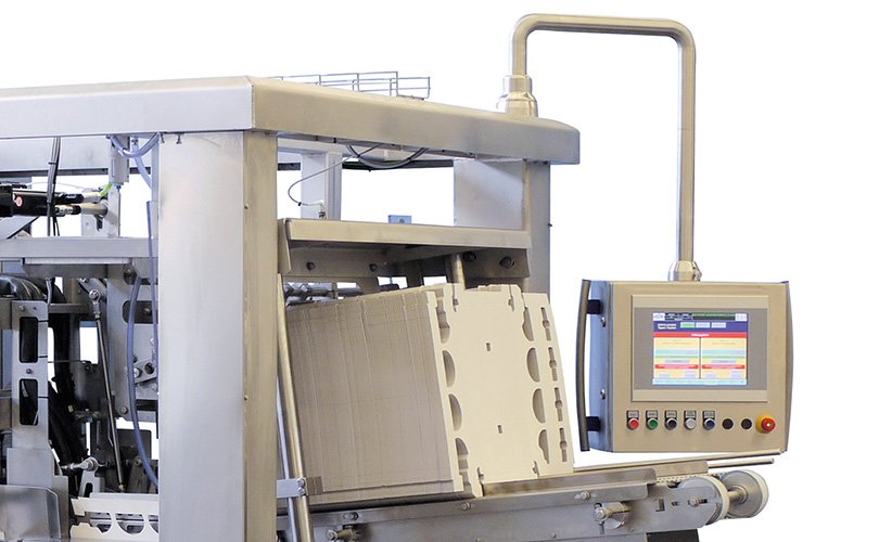 Packaging machine for cans