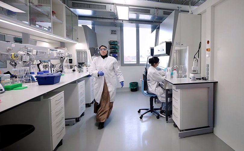 Mitarbeiterinnen im Labor