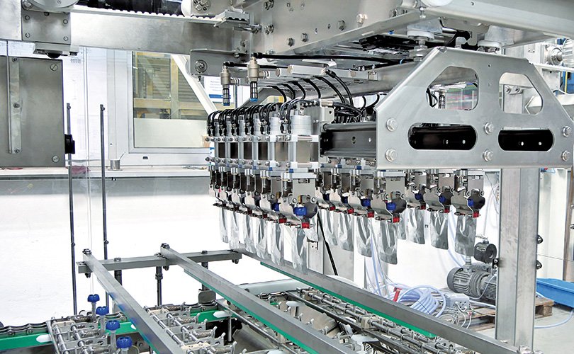 Pouch packaging machine