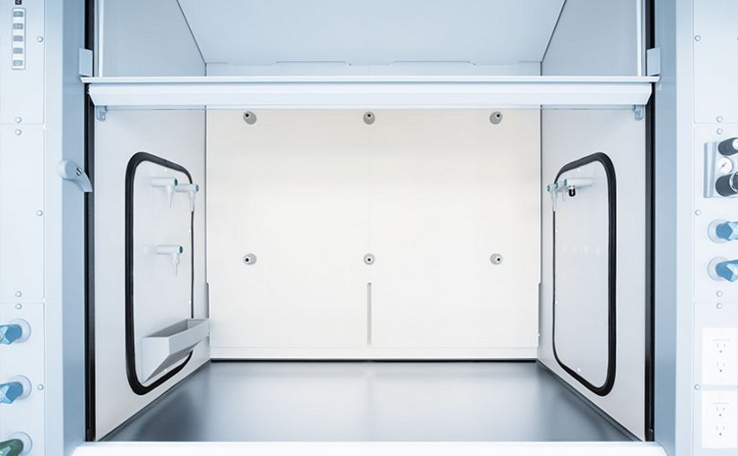 Side-installed steel fume hood