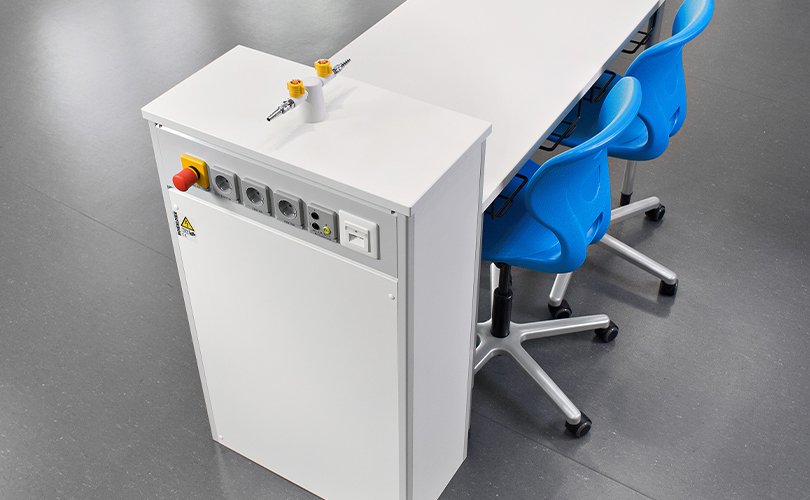 Energy module with power and gas connections for the teaching lab