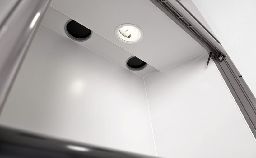 Internal lining EN7 inside the fume hood