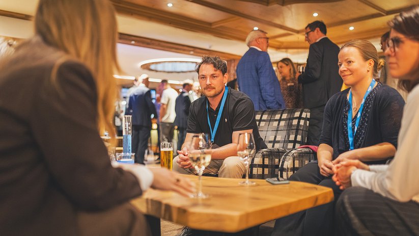 Waldner Labor Fachsymposium: Gruppe im Gespräch