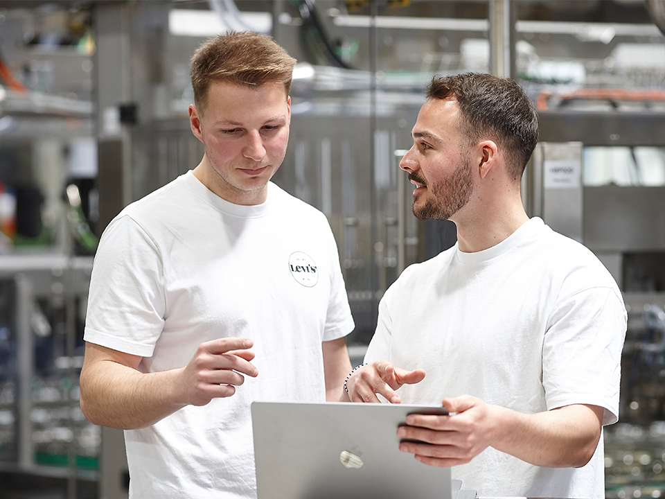 Loading Boxes in an airplane