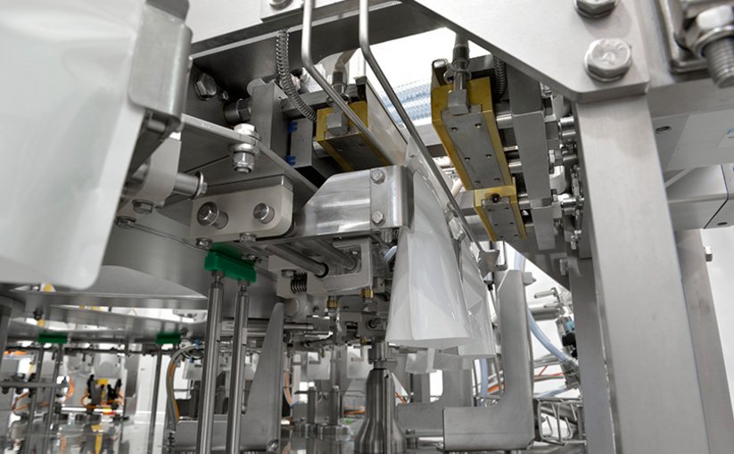 Pouches in a pouching machine
