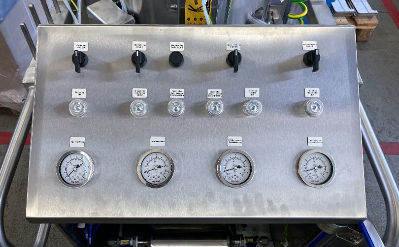 Pressure filter console