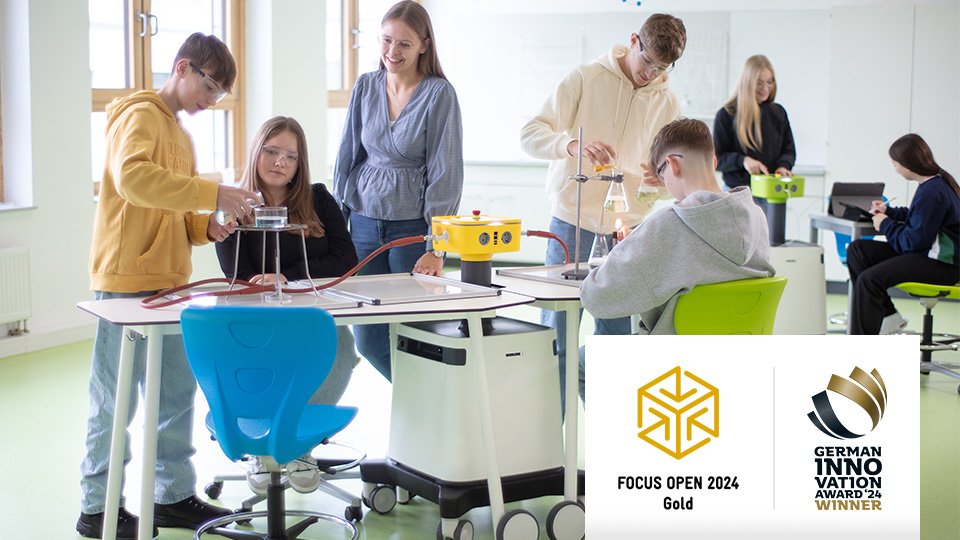 Mobile media station with screen and connection ports