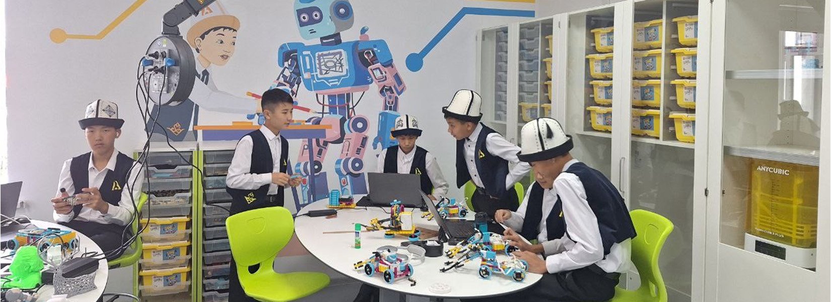 Children working in the Akylman Presidential School