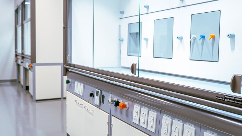 Detailaufnahme eines Laborabzugs
