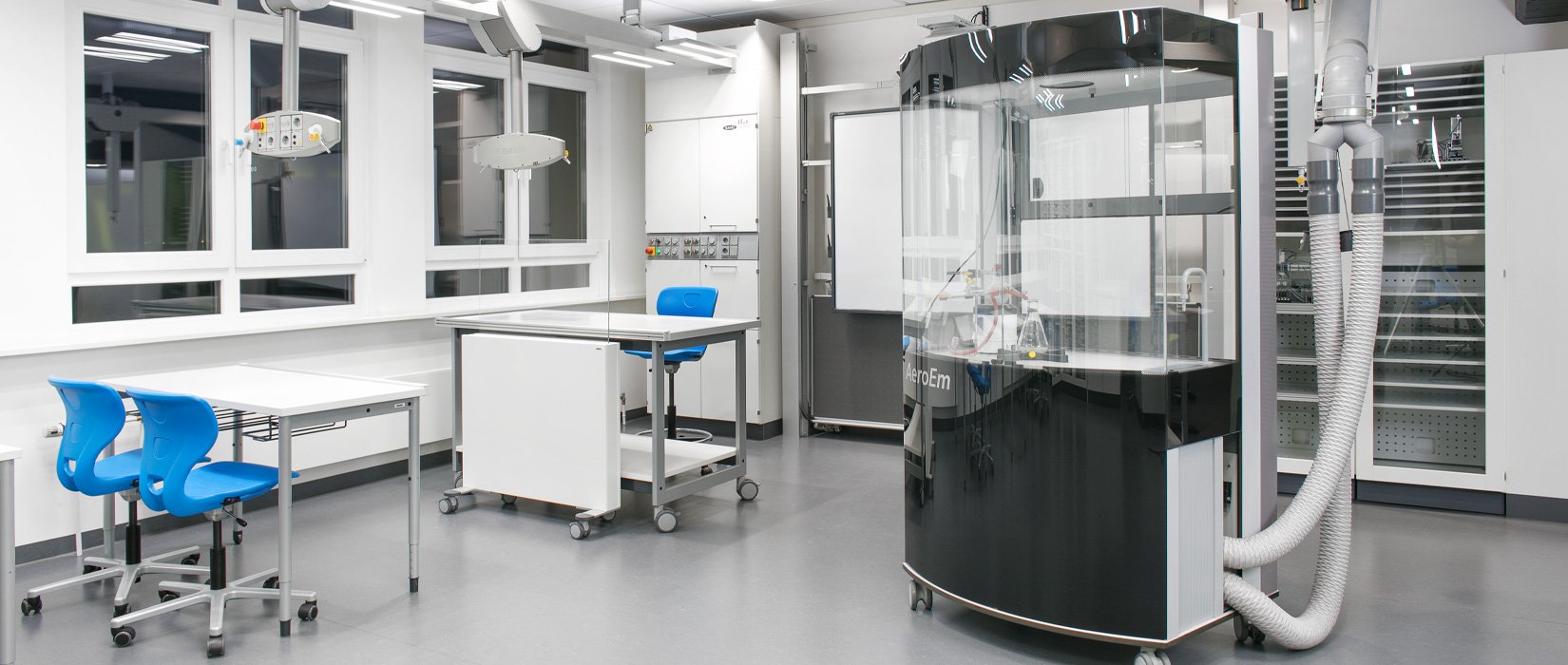 AeroEm fume hood