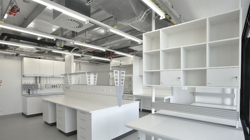 Waldner laboratory with media ceiling, Basel