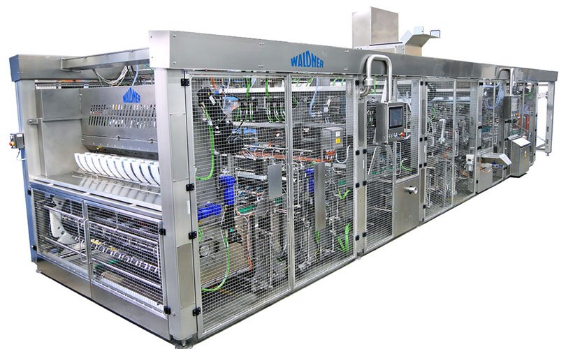 Packaging machine for pet food