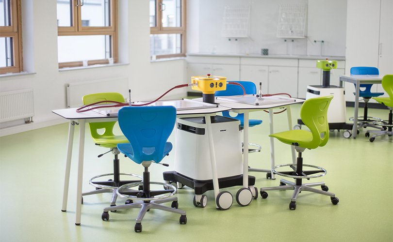 Collaborative tables equipped with mediaBuddy units