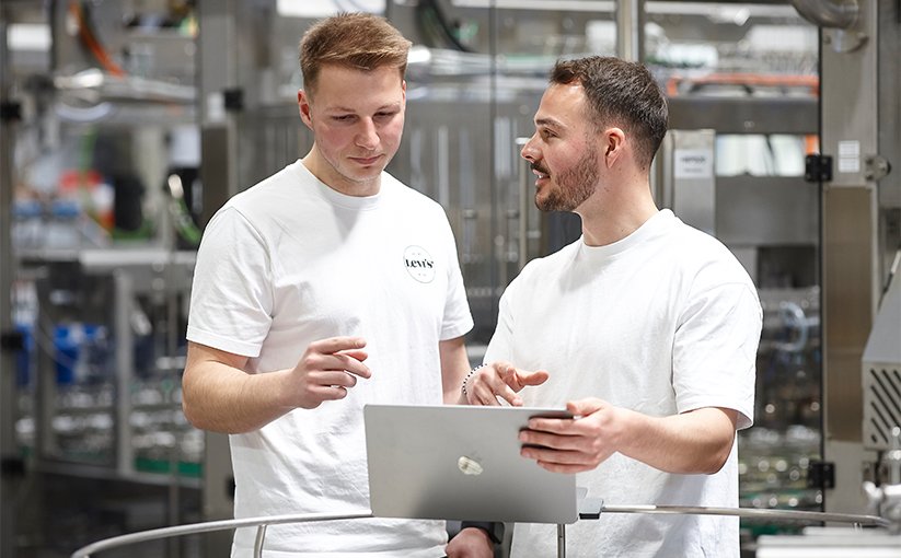 Doso-Smart in use by two employees