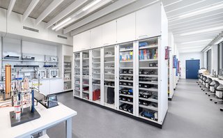FlexLearn Cabinets: Mobile Storage for Education