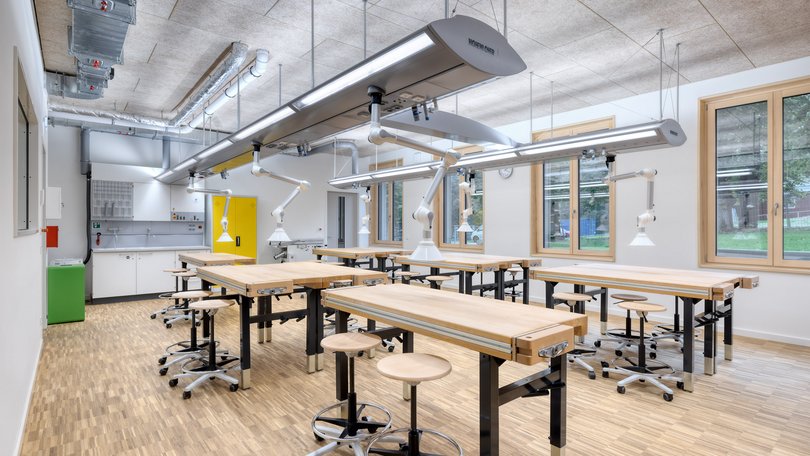 Werkstatt mit Abzügen